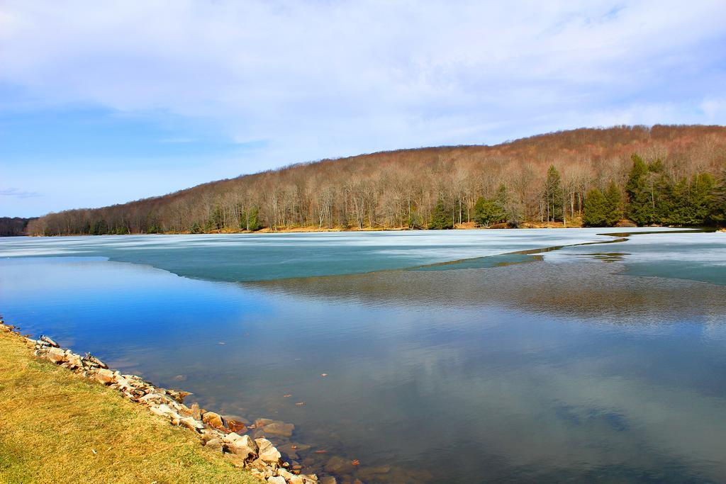 Alpine Lake Resort Terra Alta Buitenkant foto