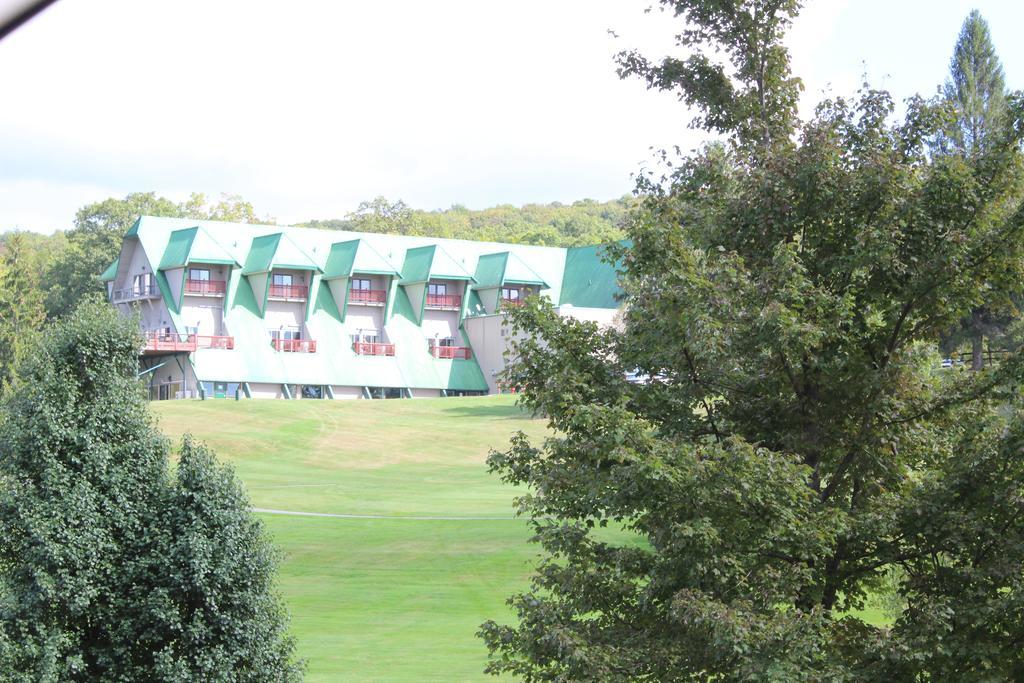 Alpine Lake Resort Terra Alta Buitenkant foto